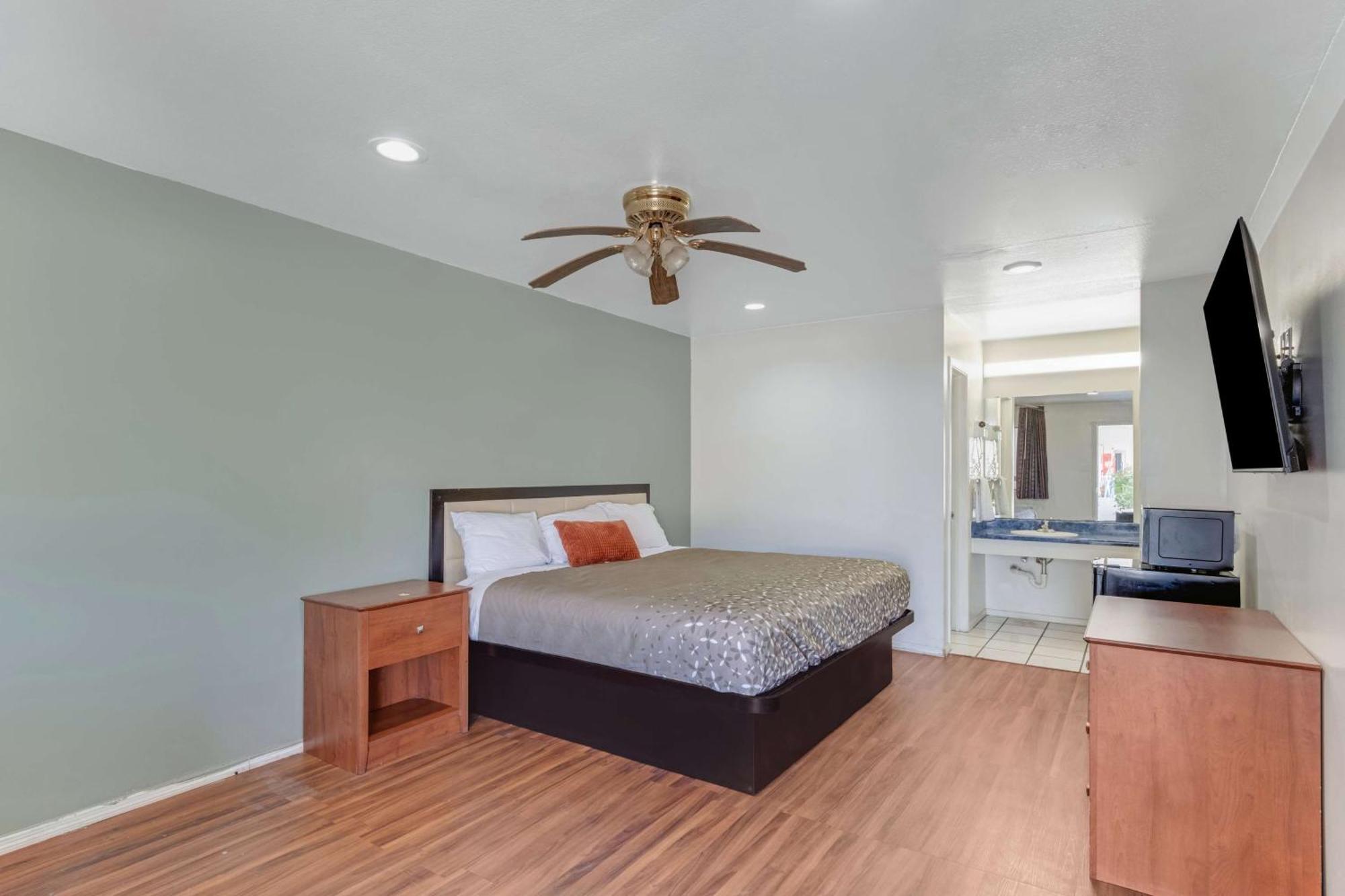 Americas Best Value Inn San Antonio Downtown Riverwalk Екстериор снимка